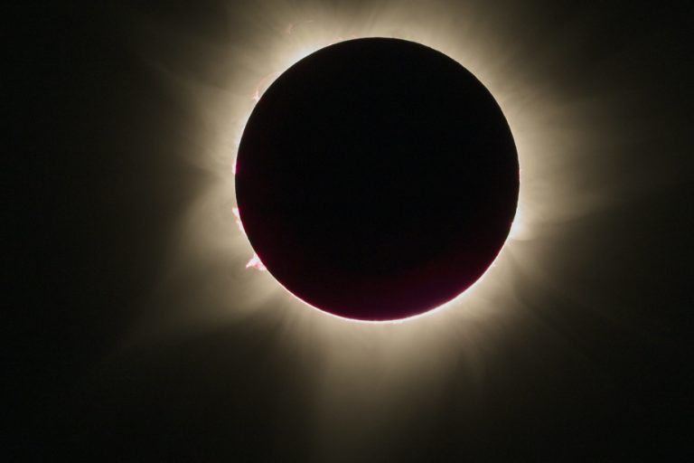 At the heart of the eclipse of April 8, 2024