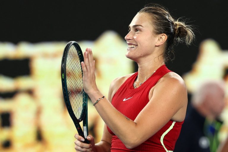 Australian Open |  Sabalenka will face Zheng in the final