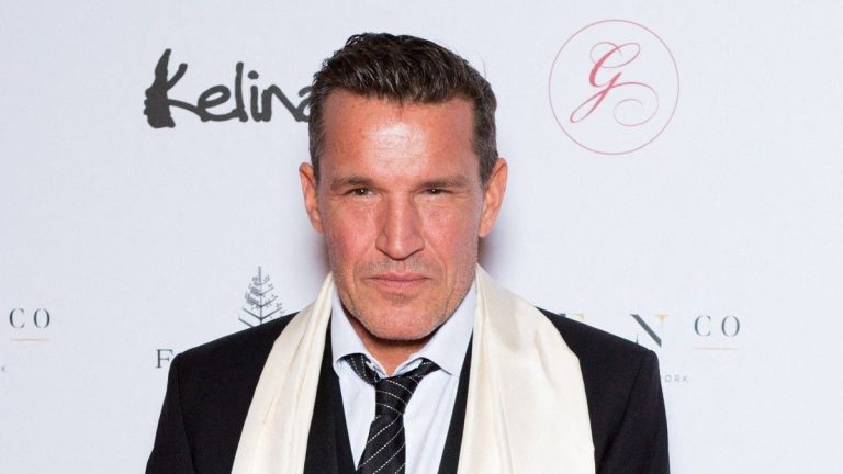 Benjamin Castaldi bitter, he violently attacks his rival