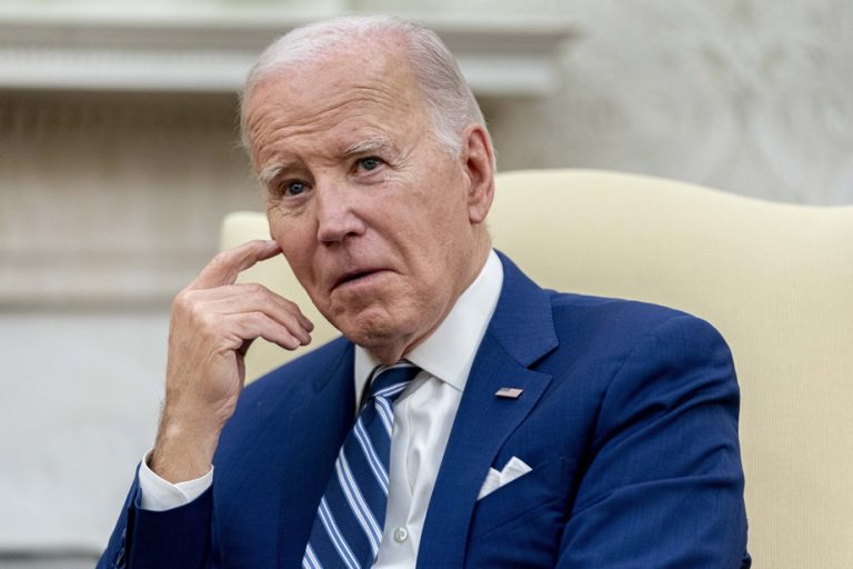 Biden tries to wrest funds for Ukraine from Congress