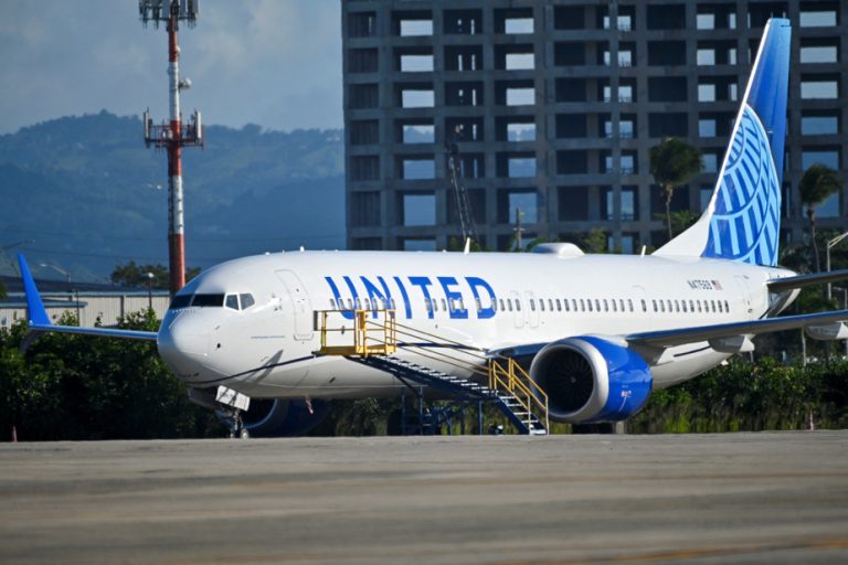 Boeing 737 MAX |  Poorly screwed bolts discovered at United during checks