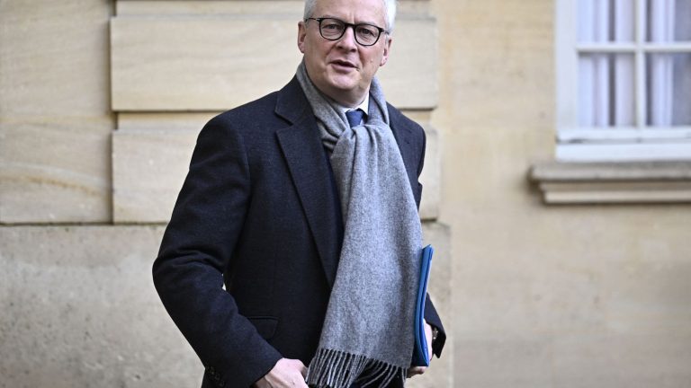 Bruno Le Maire “assumes” the withdrawal of climate objectives and energy choices