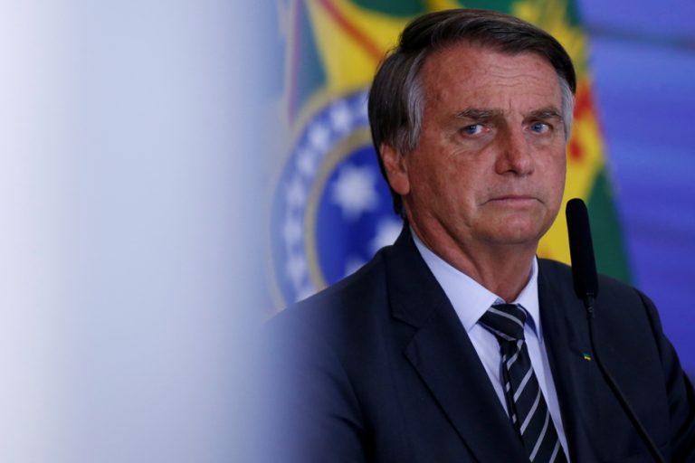 COVID-19 vaccine |  Former Brazilian President Jair Bolsonaro benefited from a “fake” certificate