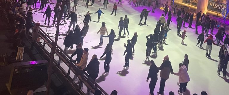 Capricious weather: the few open outdoor ice rinks are taken by storm