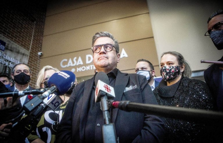 Denis Coderre, without Constitution and without proxy