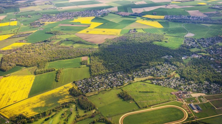 the difficulties of French farms in figures