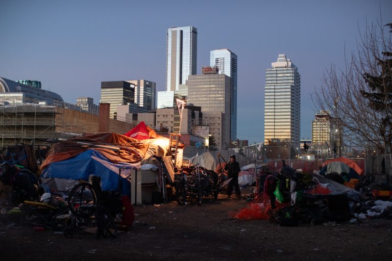 Edmonton |  Dead man found in tent before homeless camp dismantled