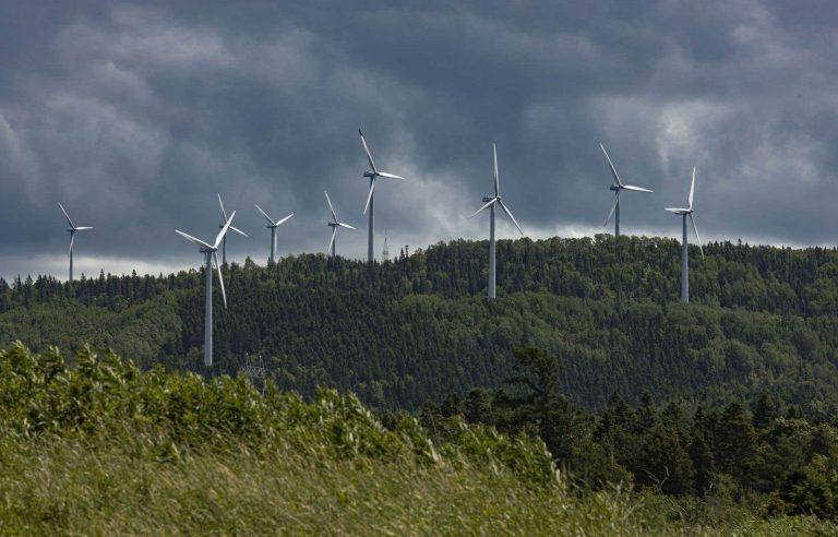 Eight wind projects receive approval from Hydro-Québec