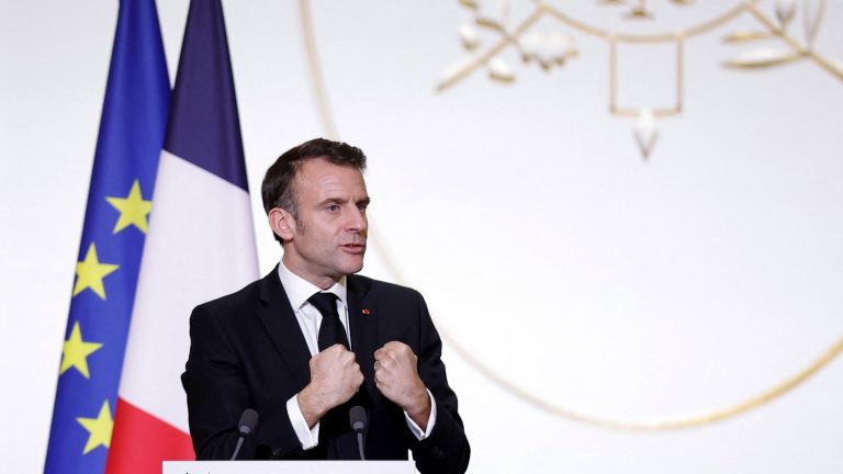 Emmanuel Macron once again promises a “massive simplification law” for businesses