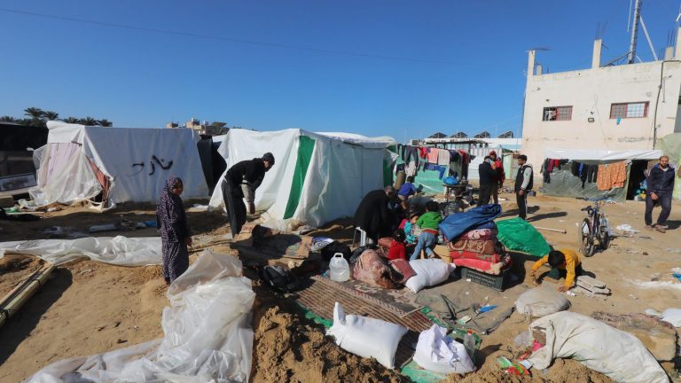 Faced with the fighting in Gaza, Doctors Without Borders is forced to evacuate one of the last hospitals still open