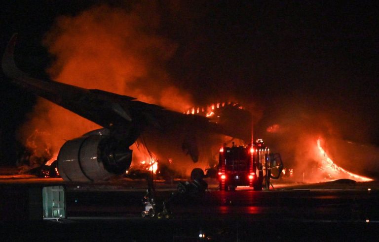 Five dead in plane collision at Tokyo Haneda Airport