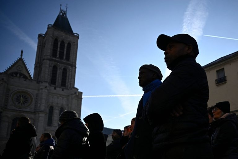 France |  Tensions and deadly attacks in the Paris suburbs, future site of the Olympics