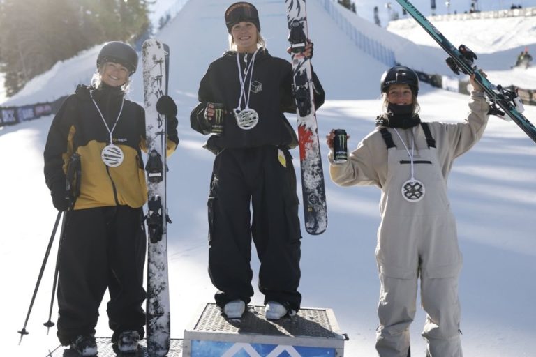 Freestyle skiing |  Olivia Asselin makes X Games history