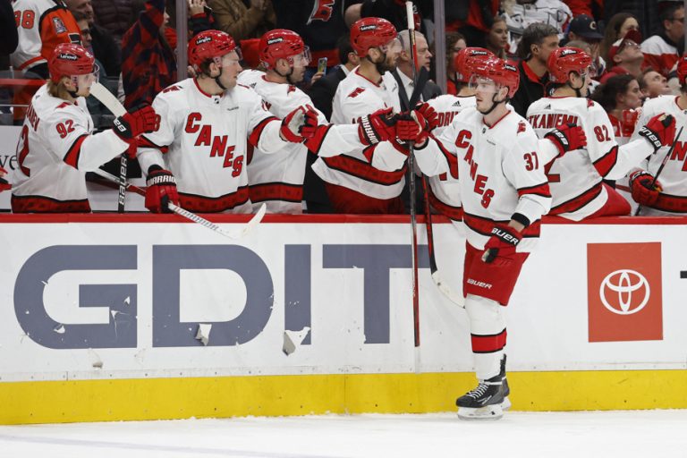 Friday in the NHL |  The Hurricanes sign a 5th consecutive victory