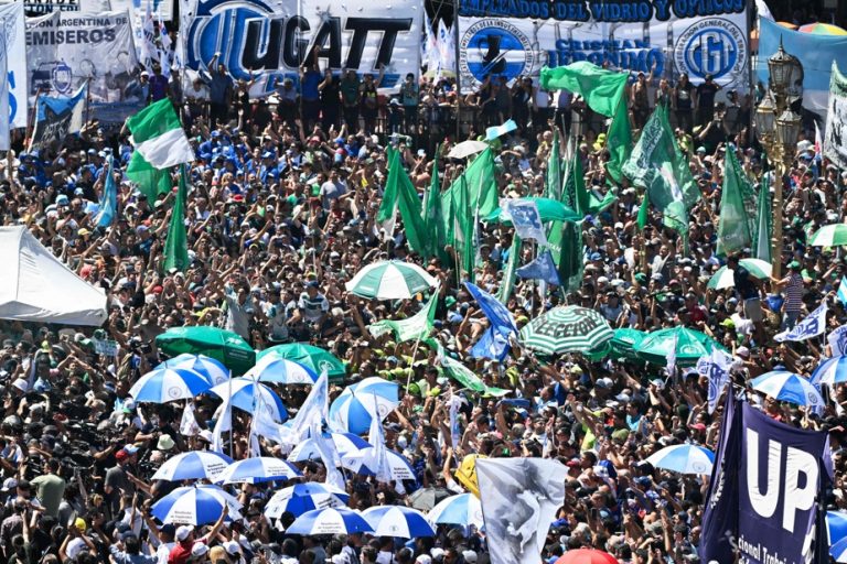 General strike in Argentina |  Javier Milei facing his first street protest