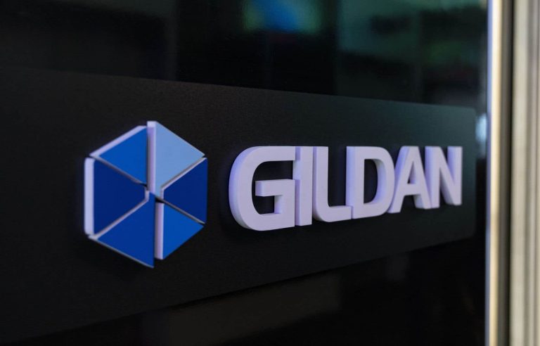 Gildan accuses ex-CEO of having maintained close relations with shareholders