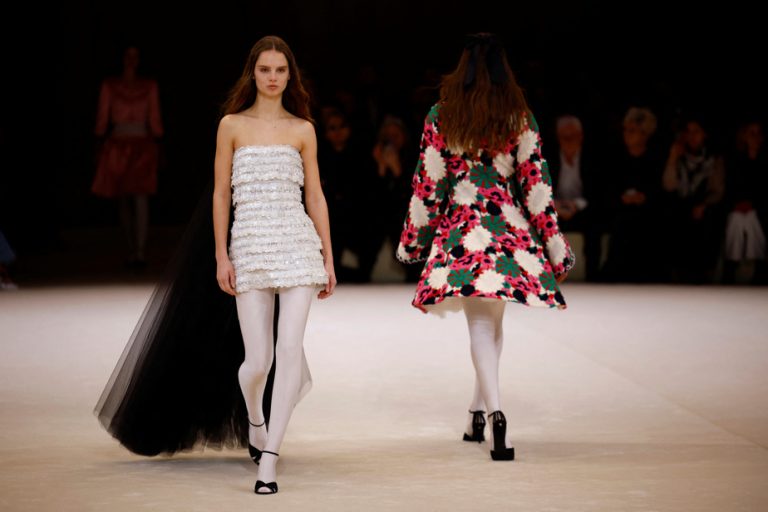 Haute couture |  The Chanel woman twirls around the ballet aesthetic