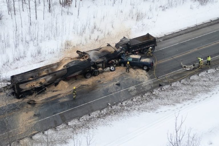 Highway 30 |  A major accident kills three people in Bécancour