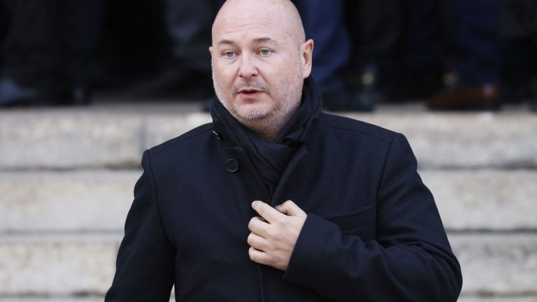 INFO FRANCEINFO.  Targeted by accusations of rape, Sébastien Cauet takes the matter to the commercial court for an immediate return to the air on NRJ