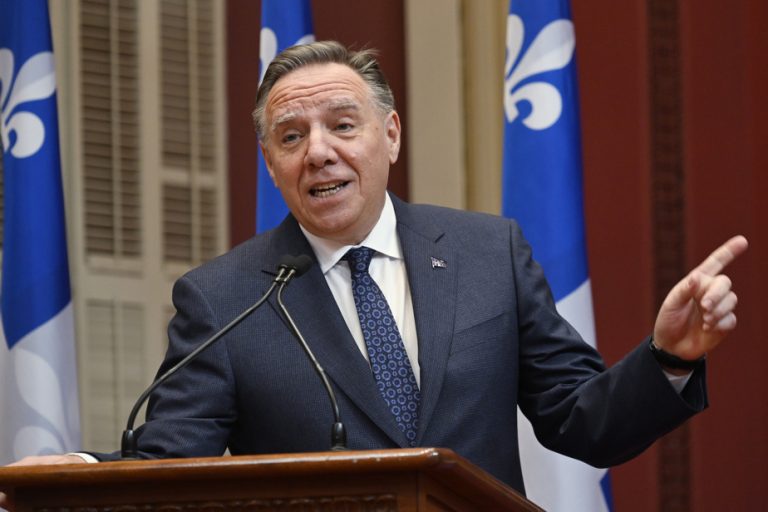 Immigration |  Legault urges Trudeau to curb the influx of asylum seekers