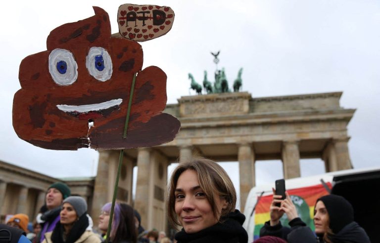 In Germany, the “silent majority” in the streets against the far right