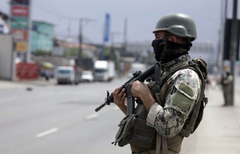 In an Ecuador at “war” against gangs, Guayaquil becomes a ghost town