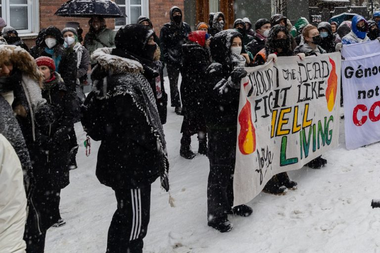 In front of Mélanie Joly’s residence |  Protesters call on Ottawa to stop all funding to Israel