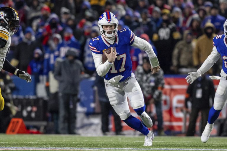 Josh Allen and the Bills win 31-17 in the first round against the Steelers