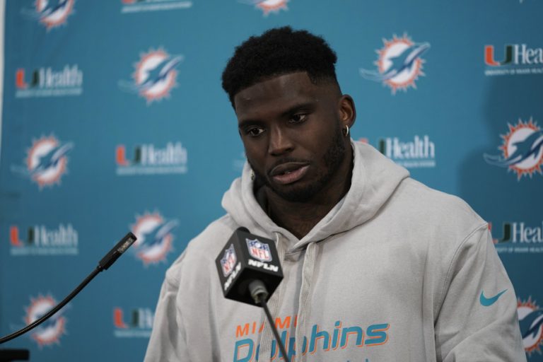 Miami Dolphins |  Fire at Tyreek Hill