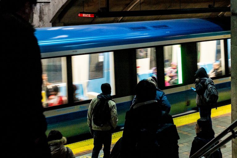 Montreal Metro |  Extended service stop on the orange line