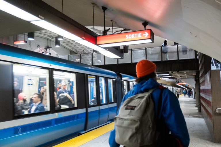 Montreal Metro |  Smoke release causes service interruptions