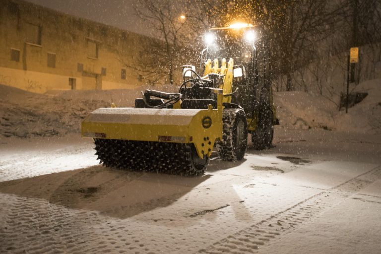 Montreal |  Still icy, but no “crunchers” at work on the sidewalks