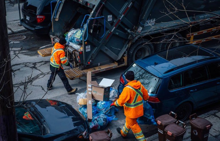 Montrealers will have to convert to the blue bac