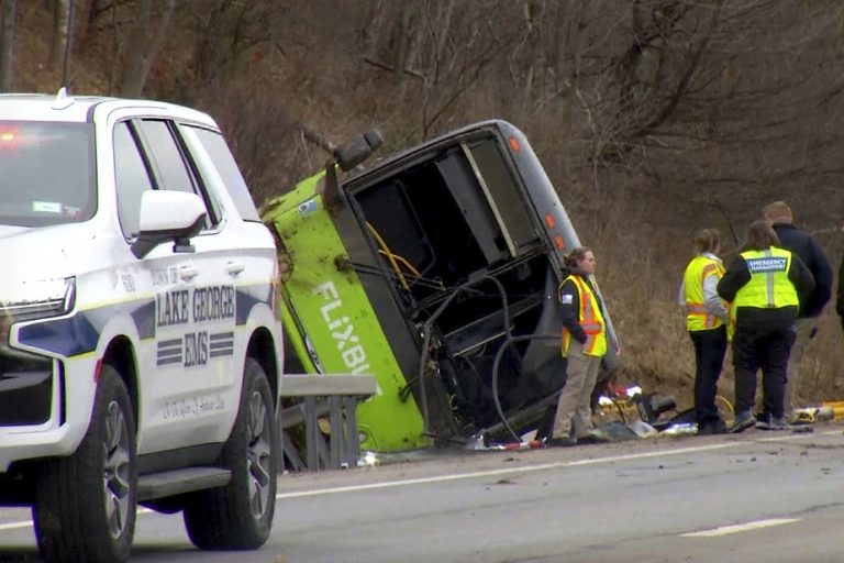 Montreal–New York route |  Bus accident leaves one dead and several injured