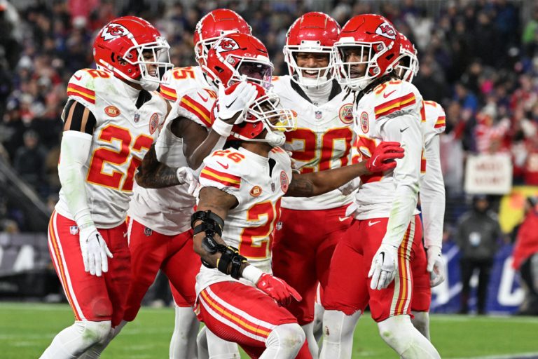 NFL |  Chiefs dominate and return to Super Bowl