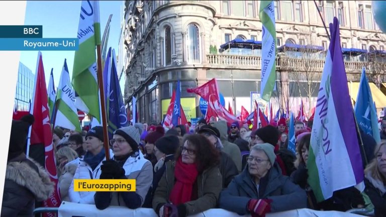 Northern Ireland civil servants on strike