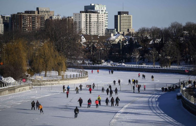 Ottawa: the Rideau Canal skating rink was reopened on Sunday