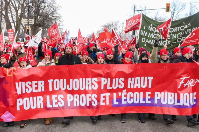 Public sector negotiations |  The Laval teachers’ union recommends rejecting the agreement in principle