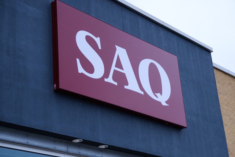 Quebec |  The SQ is investigating after the discovery of a white substance in an SAQ Dépôt