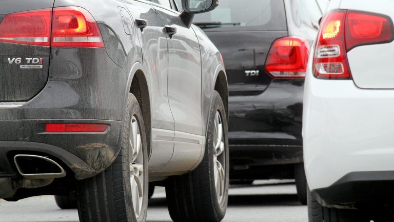 REPORTING.  Paris is experimenting with anti-noise bitumen to reduce traffic noise pollution