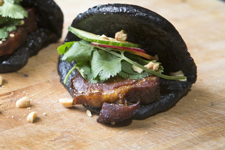 Recipe of the week |  Bao bun with squid ink