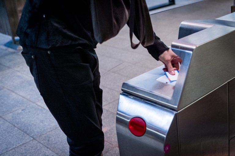 Seniors and students |  The STM wants to make it easier to renew OPUS cards