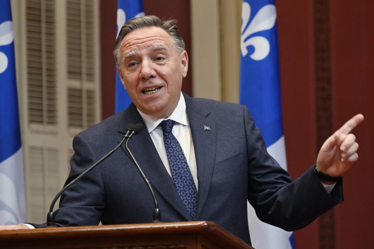 Staff reshuffle |  Game of musical chairs around Legault