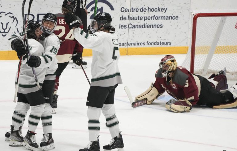 The Montreal team loses its first home game in LPHF