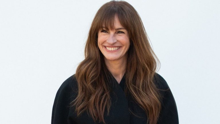 “The bitch stole my style!”, Julia Roberts tackles the sublime companion of a French comedian at the Jacquemus fashion show