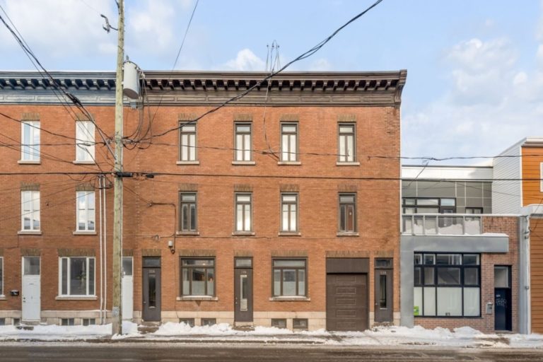 The neighborhood coquette |  Chic condo in trendy Saint-Roch