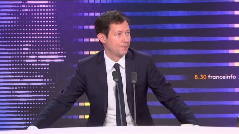 “The problem is not this school but that not all students have the chance to have access to excellence”, believes LR MEP François-Xavier Bellamy