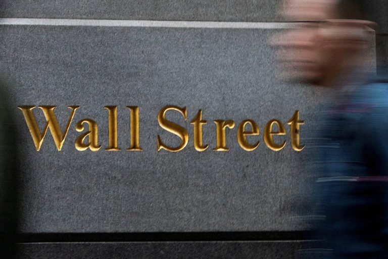 Wall Street in disarray after new inflation data