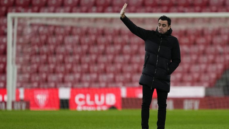 Xavi announces he will step down as Barça coach at the end of the season