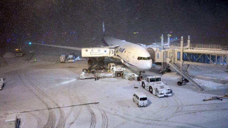 a Cathay Pacific plane “hit” on the ground by a Korean Air plane